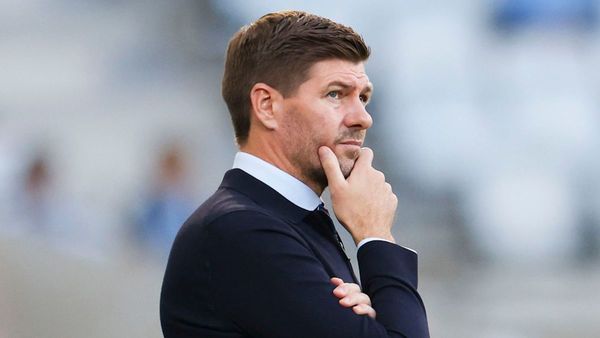 Steven Gerrard, dispuesto a recalar en la Premier League