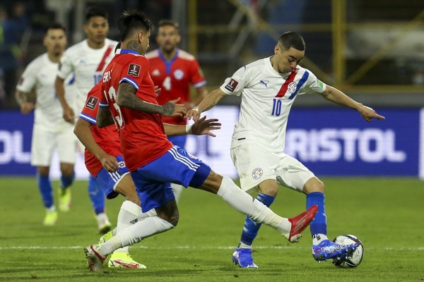 Las tres bajas claves y la duda que tiene Chile para enfrentar a Paraguay