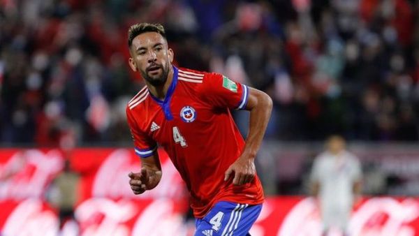 Mauricio Isla es baja en Chile para el choque ante Paraguay