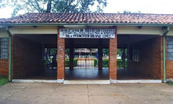 Caaguazú: Denuncian a docente por acoso sexual a una colegiala - OviedoPress