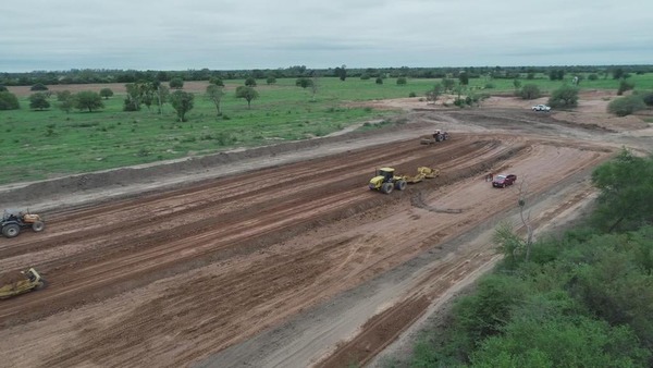 Ruta de la Leche: avanza obra con estudio de suelo y máquinas en pista