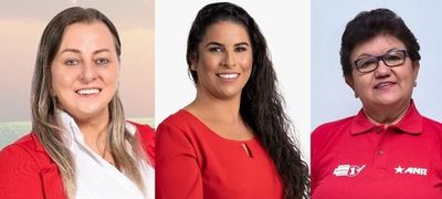 Tres intendentas y 45 concejalas asumen en Alto Paraná - ABC en el Este - ABC Color