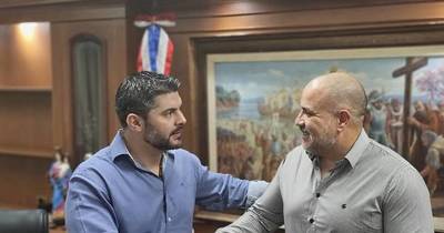La Nación / Carlos Morínigo asume como director del Policlínico Municipal de Asunción