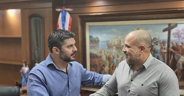 La Nación / Carlos Morínigo asume como director del Policlínico Municipal de Asunción