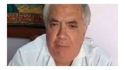Analizan denunciar a antivacunas por publicar nombres de fallecidos