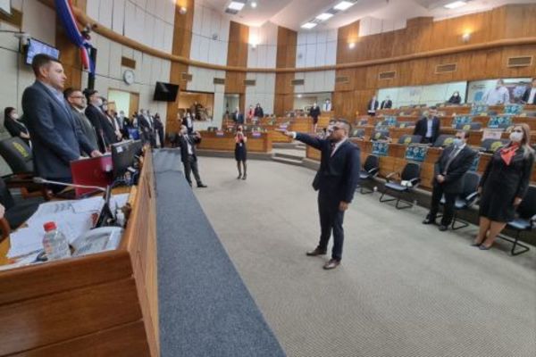 Defensor del Pueblo, Miguel Godoy, volvió a jurar como tal ante la Cámara de Diputados - ADN Digital