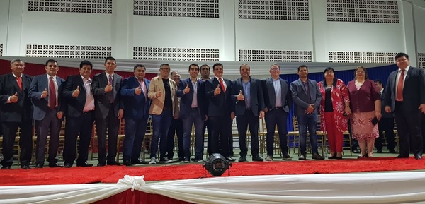 Derlis Espínola juró como intendente de Juan Eulogio Estigarribia - Noticiero Paraguay