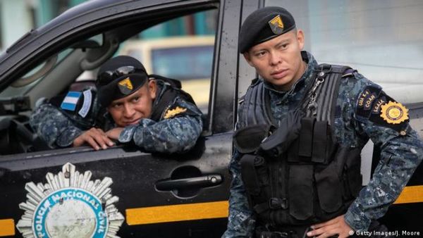 Guatemala detiene a supuesto jefe narco y a 19 policías