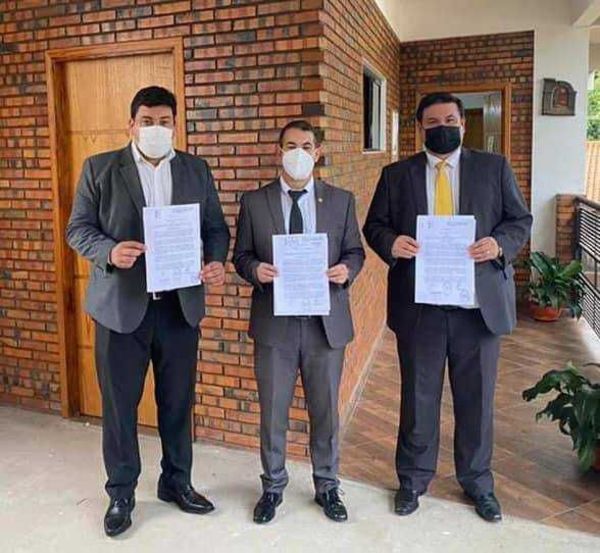 Tres concejales de Luque juraron ante juez electoral luego de bochornosa sesión - Nacionales - ABC Color
