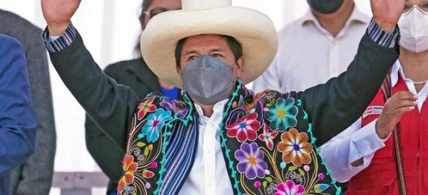 Castillo anuncia que pone en venta el avión presidencial de Perú