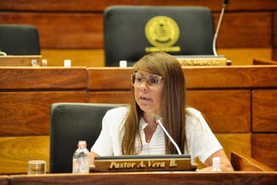 Diputado Bachi Núñez pide perdida de investidura para Celeste Amarilla | OnLivePy