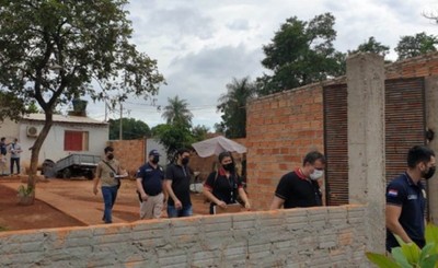 Allanan vivienda en prosecución al hurto de seis vehículos