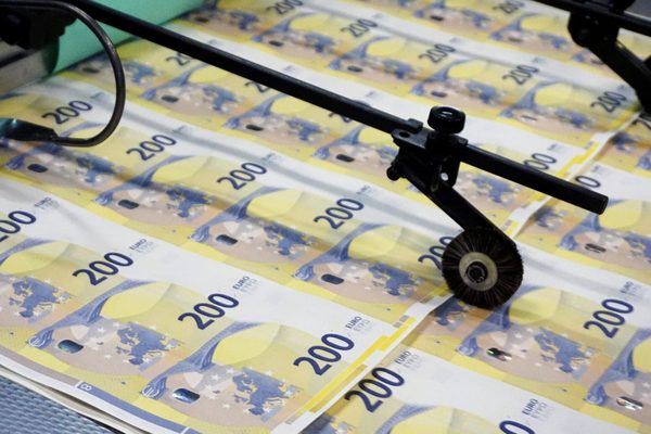 Perú emite con éxito su primer bono social en euros, por 1.000 millones - MarketData