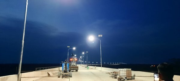 El puente más largo del Ñeembucú se ilumina sobre el Tebicuary - .::Agencia IP::.