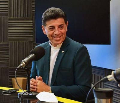 Víctor Ríos prevé quedarse solo cinco años y sienta postura sobre propiedad privada