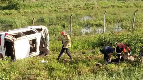 Accidente deja un funcionario penitenciario muerto y siete heridos