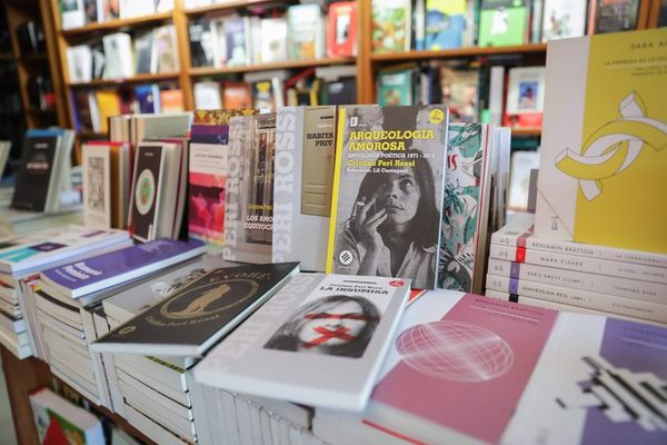 La uruguaya Cristina Peri Rossi, ganadora del Premio Cervantes 2021 - Literatura - ABC Color