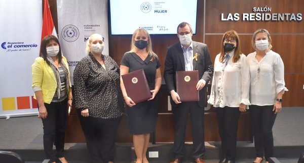 El Comercio y Ministerio de la Mujer acuerdan entregar microcréditos para apoyar emprendimientos