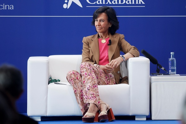 Presidenta del Santander destaca financiación de la banca para economía verde - MarketData
