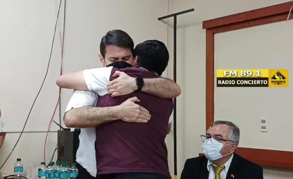 “Solo un buen hombre puede ser un gran médico”, emotiva despedida del Dr. Carlos Pallarolas al Dr. Hugo Kunzle