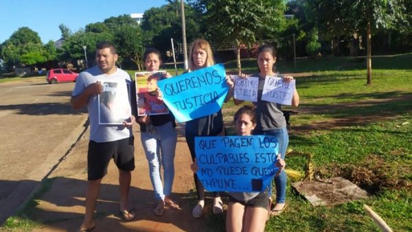 Familiares del niño que murió tras caer al desagüe exigen justicia