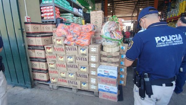 Allanan locales del Abasto Norte e incautan mercaderías