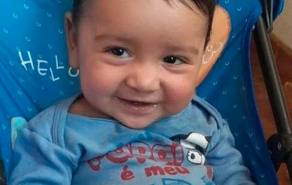 El pequeño Axel se encuentra en Terapia Intensiva - Noticiero Paraguay
