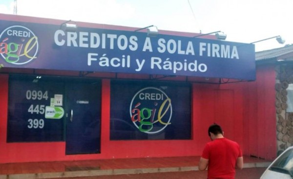 Motochorros asaltan sucursal de Credi Ágil en Santa Rita