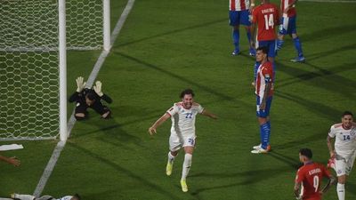 Paraguay cae con Chile y da otro paso hacia la eliminación