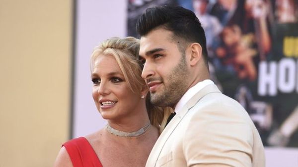 Britney Spears revela quién hará su vestido de novia