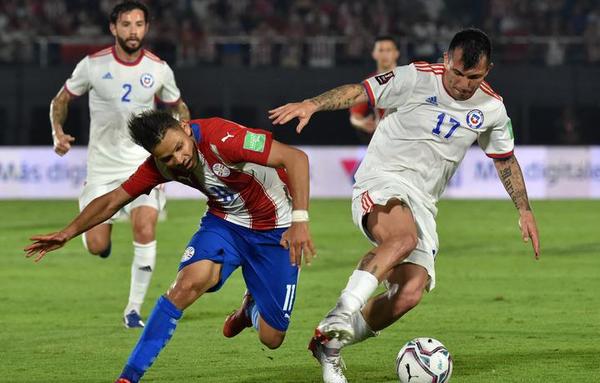 Paraguay, con un pie fuera del Mundial tras caer ante Chile