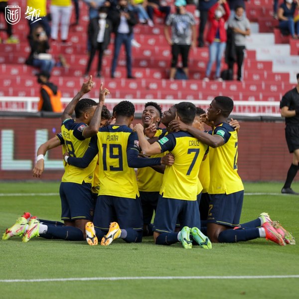 Ecuador vence a Venezuela y se afianza en zona de clasificación