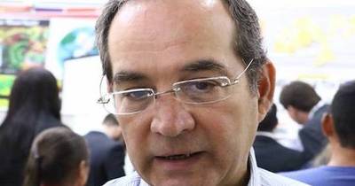La Nación / Martín Burt no descarta candidatura