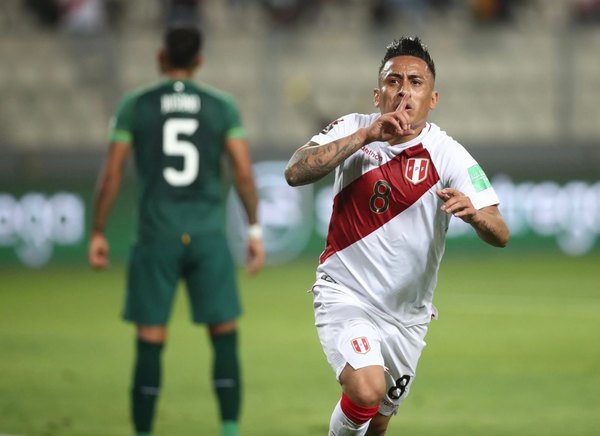 Perú golea a Bolivia y sigue en la carrera por llegar a Catar 2022