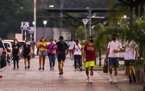 “O no le llegamos bien a la gente o se le perdió el miedo a la enfermedad", dijo el Dr. Borba