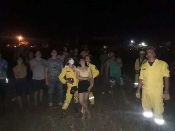 Joven sube a torre de la ANDE y deja sin luz a Alto Paraná y Caaguazú