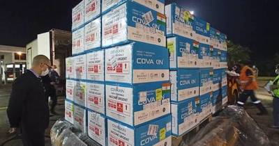 La Nación / Llegaron 400.000 dosis de la vacuna india Covaxin