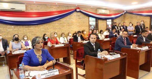 La Nación / Junta de Ciudad del Este: bancada colorada acusó a prietistas de repetir vicios de los Zacarías