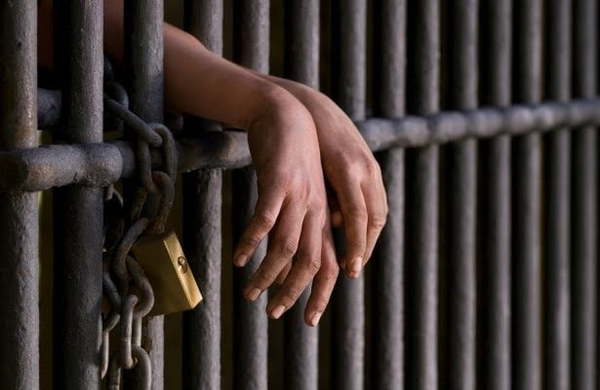 Hombre fue condenado a 22 años de cárcel por abusar de su propio hijo - Noticiero Paraguay