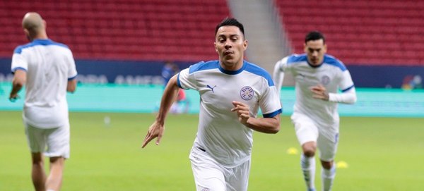 La Albirroja recupera a 'Pika' Lucena para el partido ante Colombia