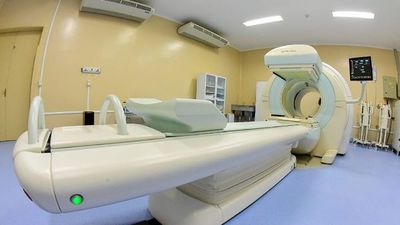 Inauguran primer tomógrafo PET en la UNA