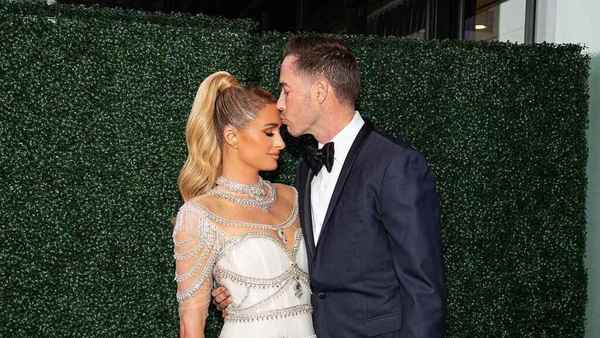 Se casó Paris Hilton y te mostramos los detalles de la impresionante boda, su lujoso vestido y las celebridades que asistieron