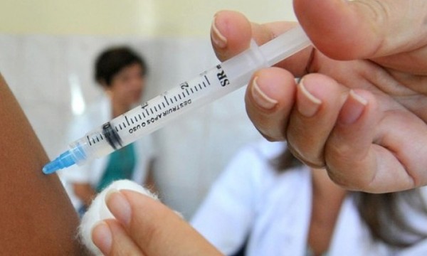 Liberan terceras dosis contra el Covid-19 para mayores de 18 años - OviedoPress