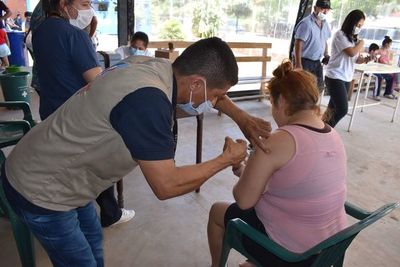Tercera dosis para población de 18 años en adelante que completó esquema en junio - Nacionales - ABC Color