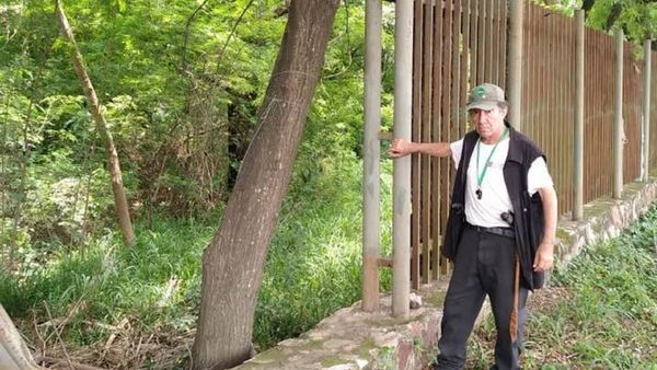Reportan el robo de rejas del Jardín Botánico de Asunción