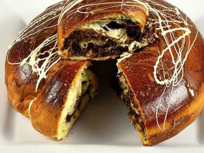 Prepara una rosca navideña rellena de chocolate y nueces - Gastronomía - ABC Color