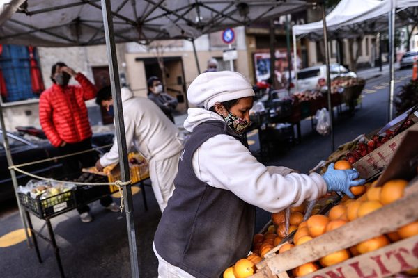 Argentinos van a las urnas con una economía en recuperación pero muy endeble