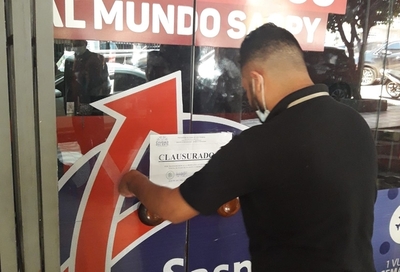 Clausuran local céntrico por falta de patente en CDE