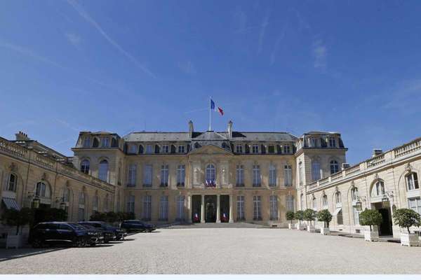 Escándalo en Francia por supuesta violación a una soldado en el palacio presidencial - Megacadena — Últimas Noticias de Paraguay
