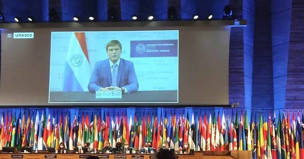 La Nación / Conferencia Unesco: Brunetti instó a reflexionar sobre las alternativas y estrategias para la educación
